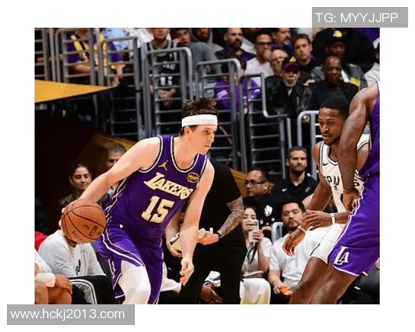 湖人119-132爆冷不敌马刺！赛后老詹直接离场，3人评8分，2人7分